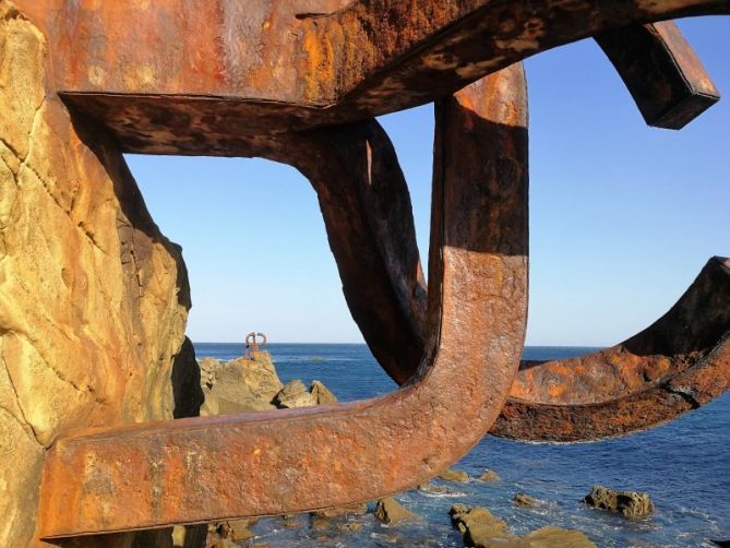 Interiorizando a Chillida: foto en Donostia-San Sebastián