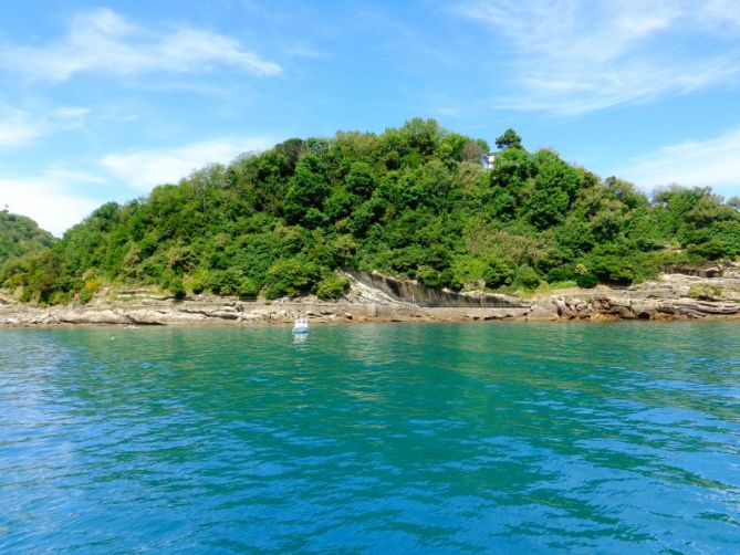 ISLA SANTA CLARA: foto en Donostia-San Sebastián