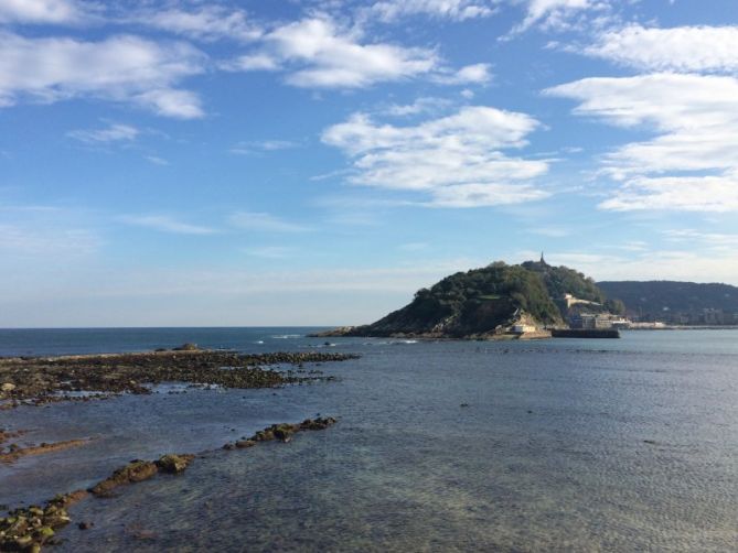 La Isla Santa Clara a un paso: foto en Donostia-San Sebastián