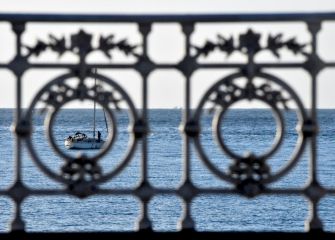 Itsasontzi Kontxazko Barandan barrena