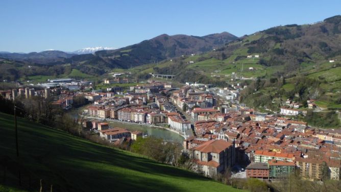 Izaskunera igotzen: foto en Tolosa