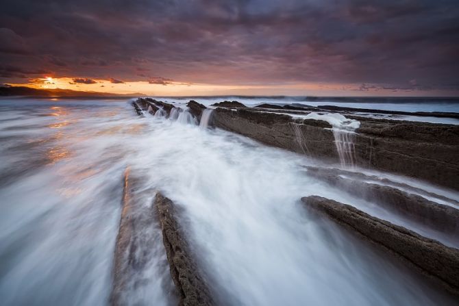 Jugando con la espuma: foto en Zumaia