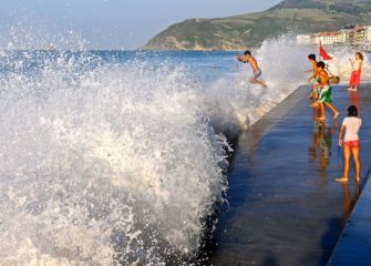 Jugando con las olas 