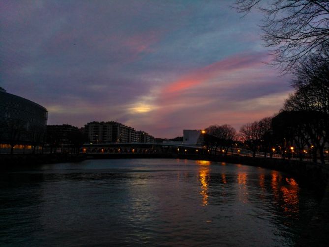 Kaleko argiak: foto en Donostia-San Sebastián