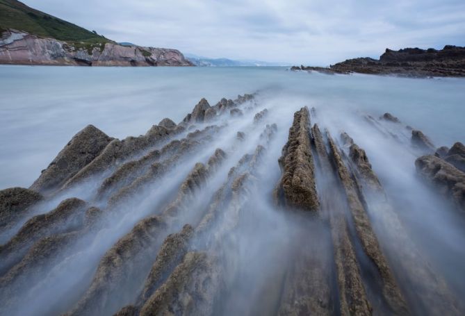 Líneas en Itzurun: foto en Zumaia