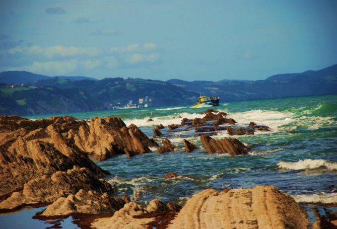 navegando: foto en Zumaia