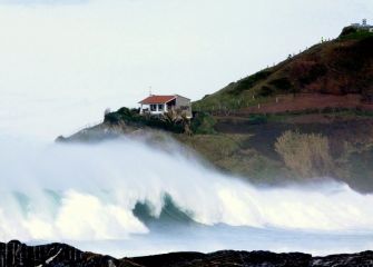 Olas en Deba