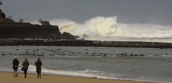 PEINE DEL VIENTO: foto en Donostia-San Sebastián