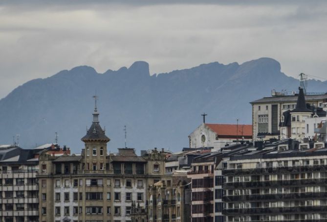 Peñas de Aya sobre Donostia: foto en Donostia-San Sebastián