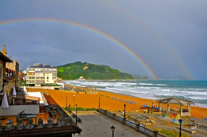 Playa de Zarautz con Arco Iris : foto en Zarautz