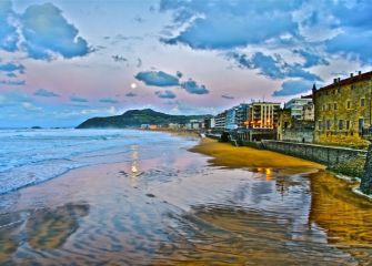 Playa de Zarautz al atardecer 