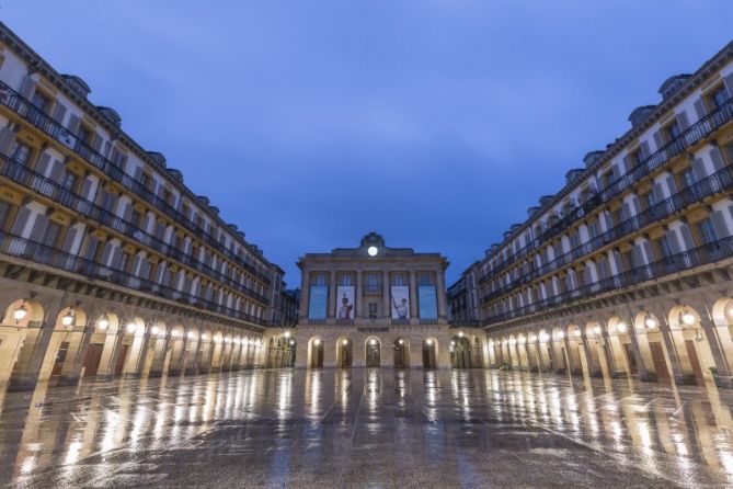 Plaza de la constitución : foto en Donostia-San Sebastián