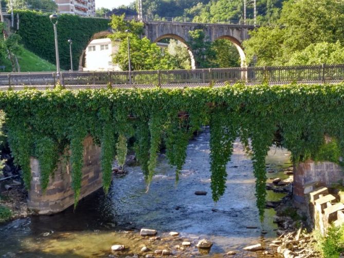 Puente sobre el Leizarán: foto en Andoain