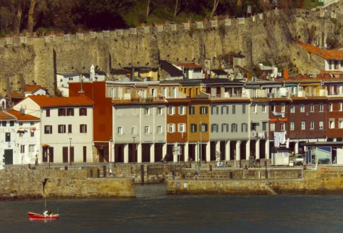 El puerto atardeciendo: foto en Donostia-San Sebastián