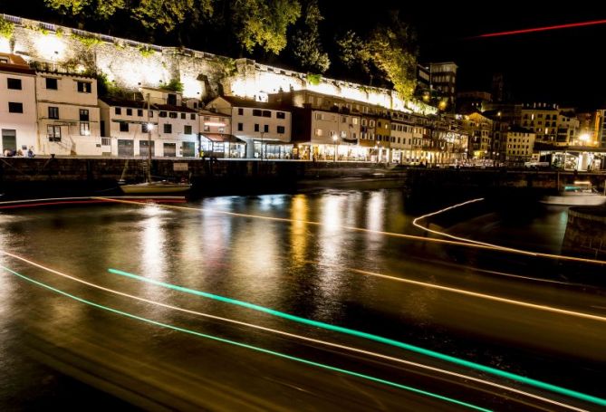 puerto donostiarra  nocturna: foto en Donostia-San Sebastián