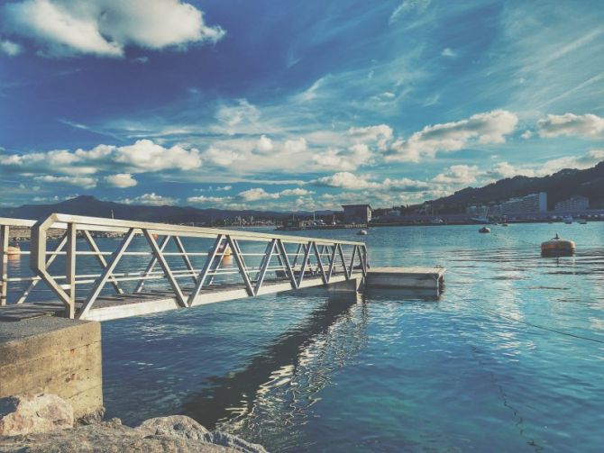 PUERTO Y NUBES: foto en Hondarribia