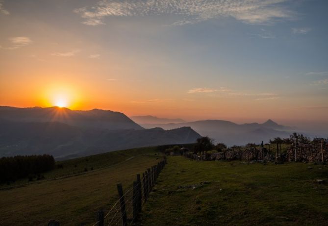 Puesta de sol desde Belar: foto en Oñati