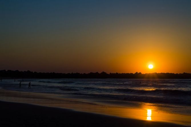 Puesta de sol desde la Zurriola: foto en Donostia-San Sebastián