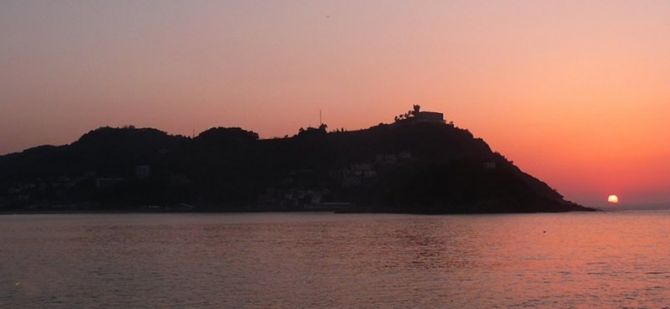 Puesta de sol . Donostia: foto en Donostia-San Sebastián