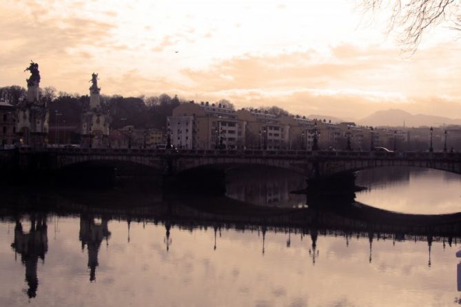 Reflejando la calma del invierno: foto en Donostia-San Sebastián