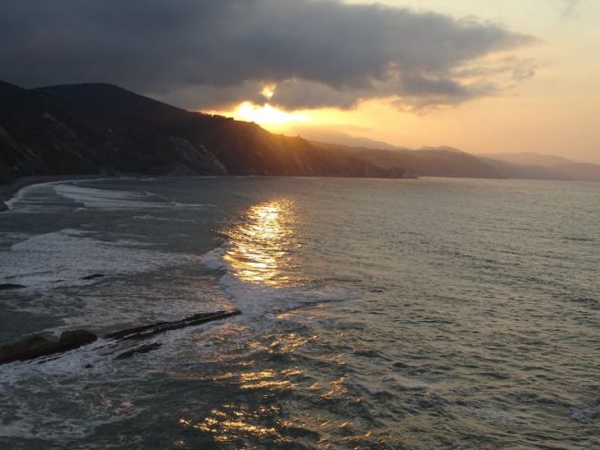 El reflejo del sol: foto en Zumaia