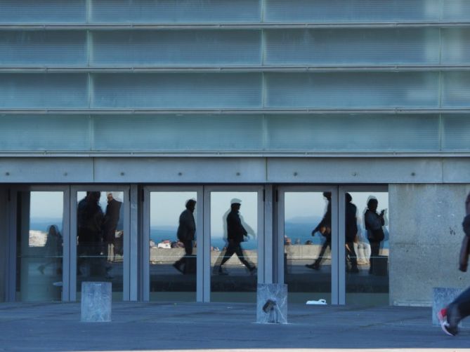 Reflejos en el Kursaal: foto en Donostia-San Sebastián