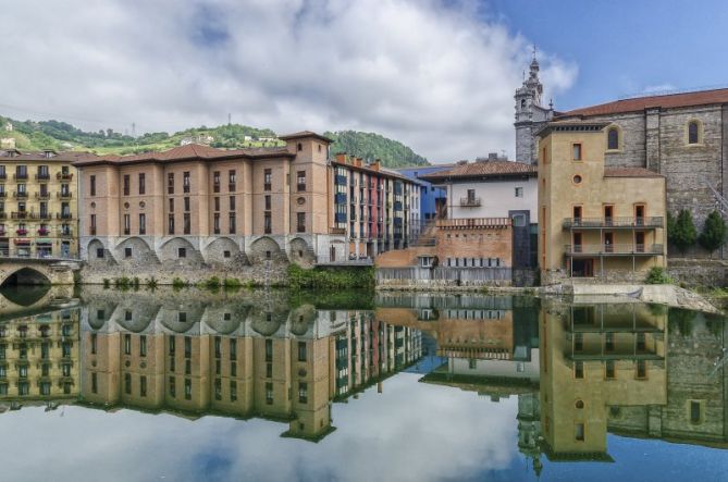 Reflejos en el Oria: foto en Tolosa