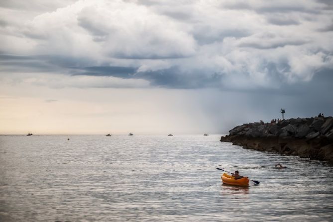 Remando en la playa: foto en Hondarribia