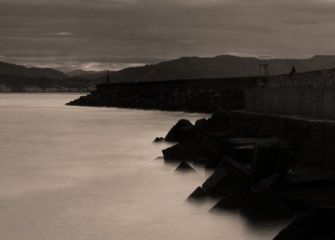 rompeolas txuri beltz