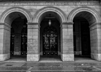 Soportal del edificio de la diputación