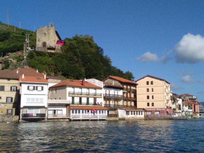 Subiendo la marea en Pasaia: foto en Pasaia