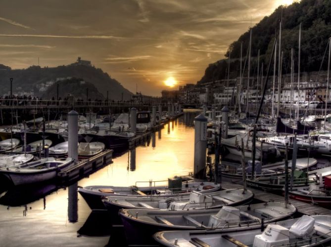 Sunset en el puerto: foto en Donostia-San Sebastián