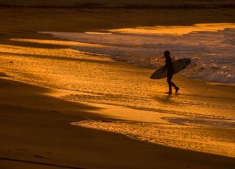 Surf al atardecer