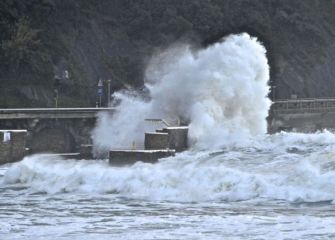 Temporal con grandes olas 