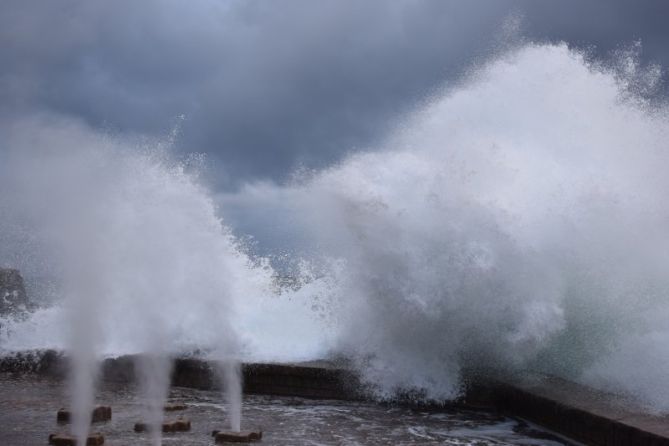 temporal de olas: foto en Donostia-San Sebastián