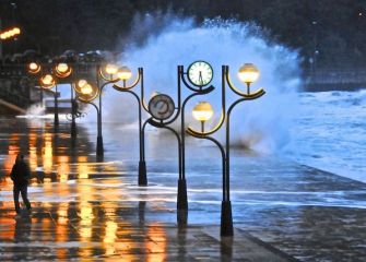 Temporal con olas gigantes 