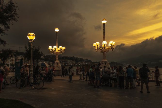 Y....se encendieron las luces.: foto en Donostia-San Sebastián