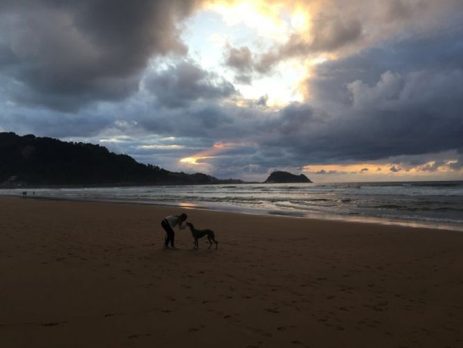 Zer naiz ni zu gabe?: foto en Zarautz