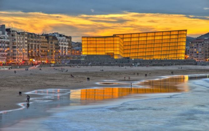 Zurriola Iluntzean: foto en Donostia-San Sebastián