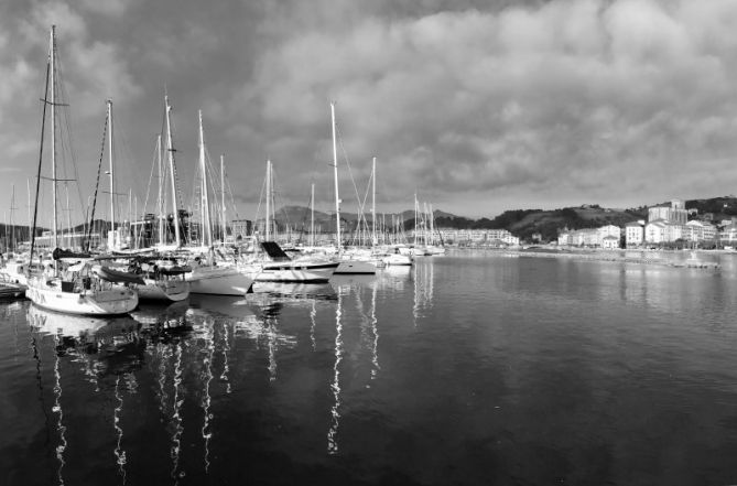  En calma: foto en Zumaia