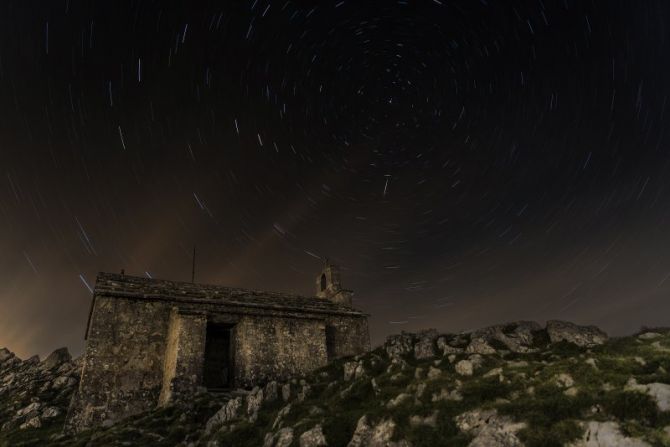 Ermita en aitzgorri: foto en Oñati