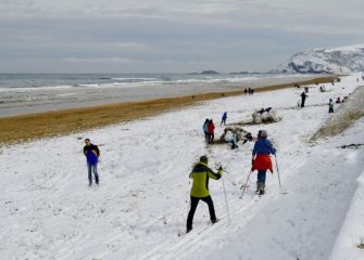 Esquiando en la playa de Zarautz 