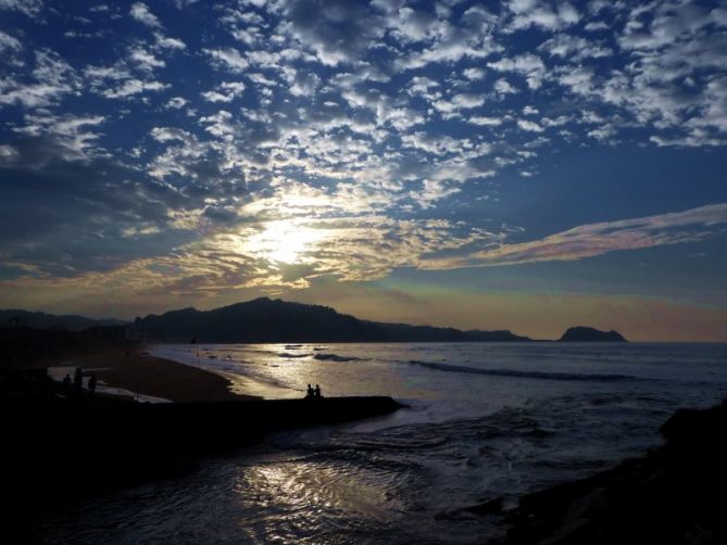 Ocaso en la costa: foto en Zarautz