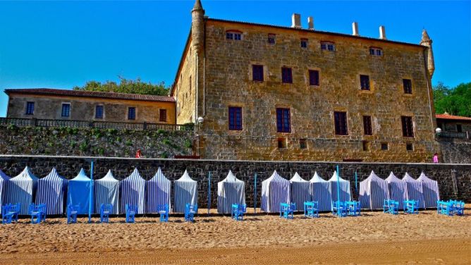 Palacio d Narros : foto en Zarautz