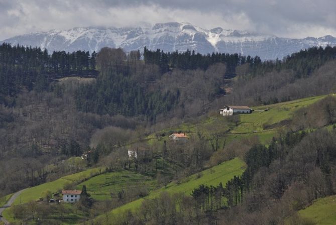 Aizkorri atzean: foto en Baliarrain