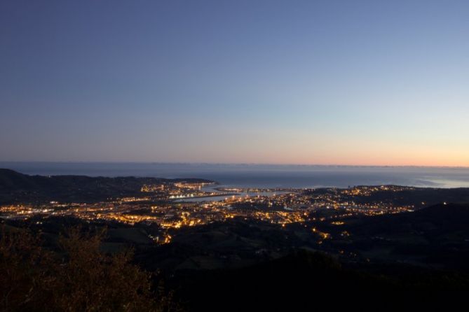 Amanece Txingudi: foto en Irun