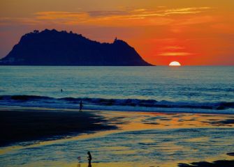 Anochecer en la playa de Zarautz 