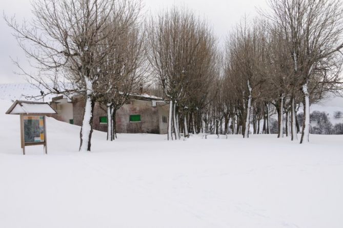 Aralar con nieve : foto en Oñati