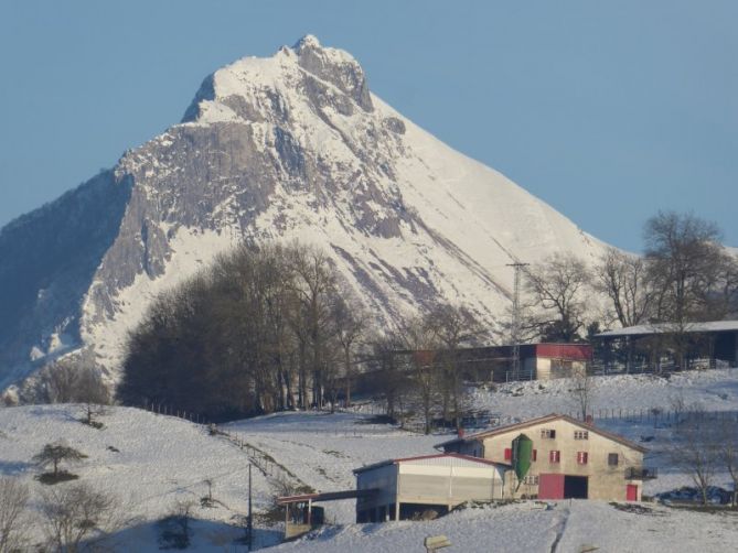 Aritzeder baserria: foto en Idiazabal