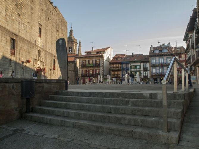 arma plaza: foto en Hondarribia